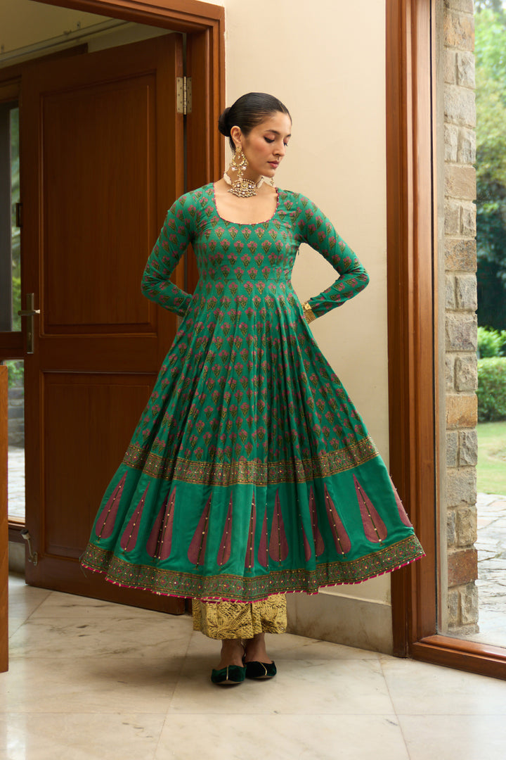 Saanjh block printed green anarkali with palazzo and bandhej dupatta ( set of 3)