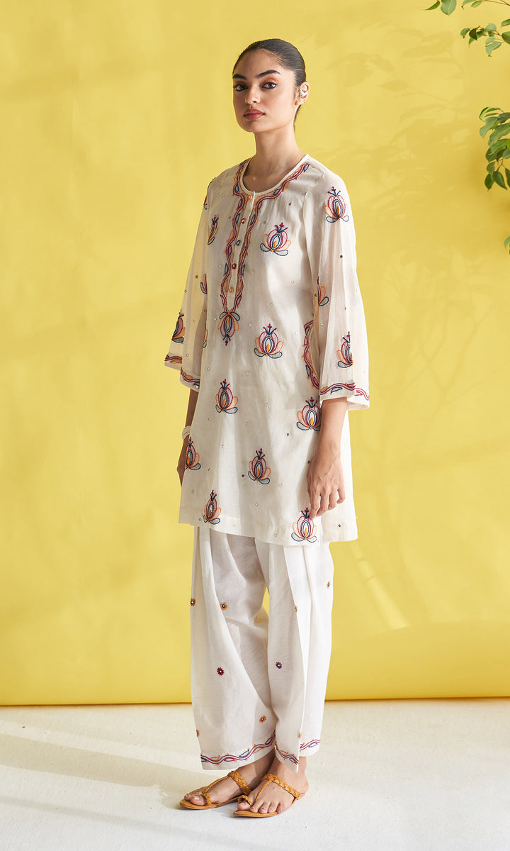 Gulmohar Ivory Chikankari Short Kurta With Salwar ( Set Of 2)