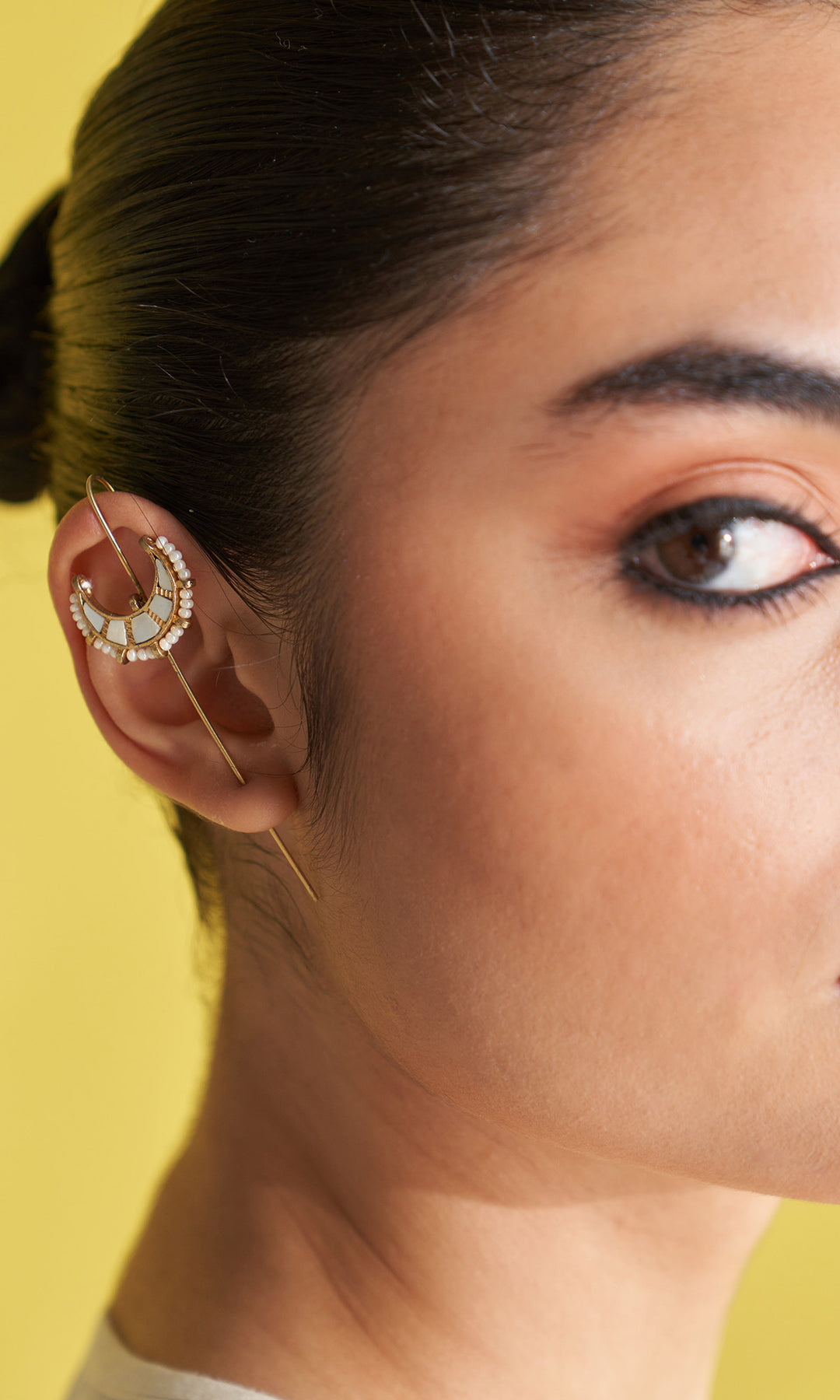 Gulmohar Ivory Chikankari Short Kurta With Salwar ( Set Of 2)