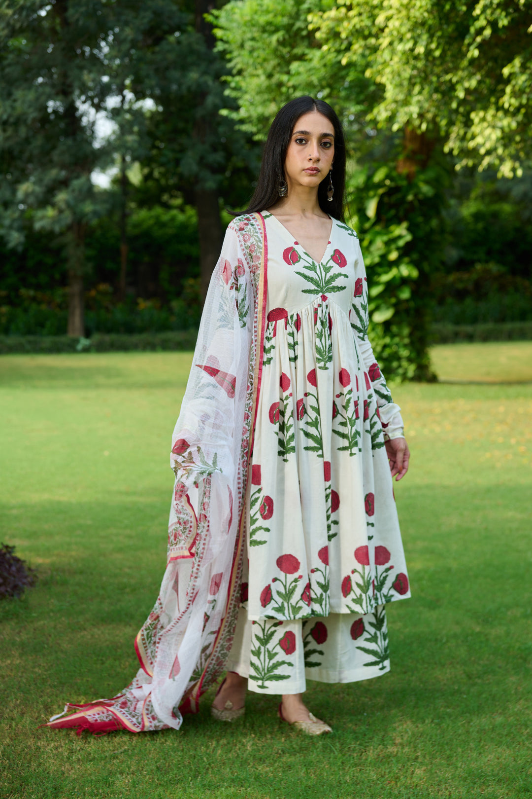 Boota Red V Neck Mughal Gathered Kurta With Kali Palazzo And Dupatta ( Set Of 3)