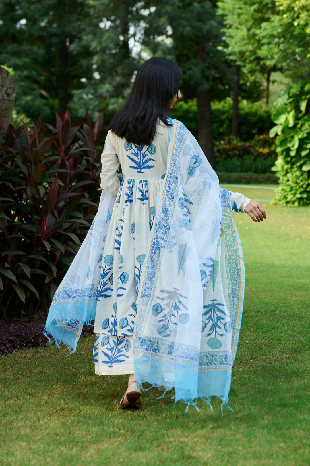Boota Blue V Neck Mughal Gathered Kurta With Kali Palazzo And Dupatta ( Set Of 3)