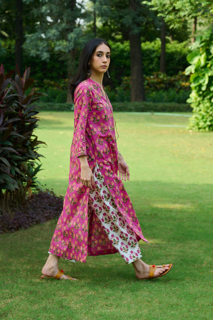 Boota Rani Mughal Angrakha Kurta Set ( Set Of 2)
