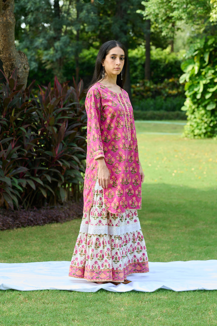 Boota Rani Mughal Rani Pink Gharara Set ( Set Of 3)