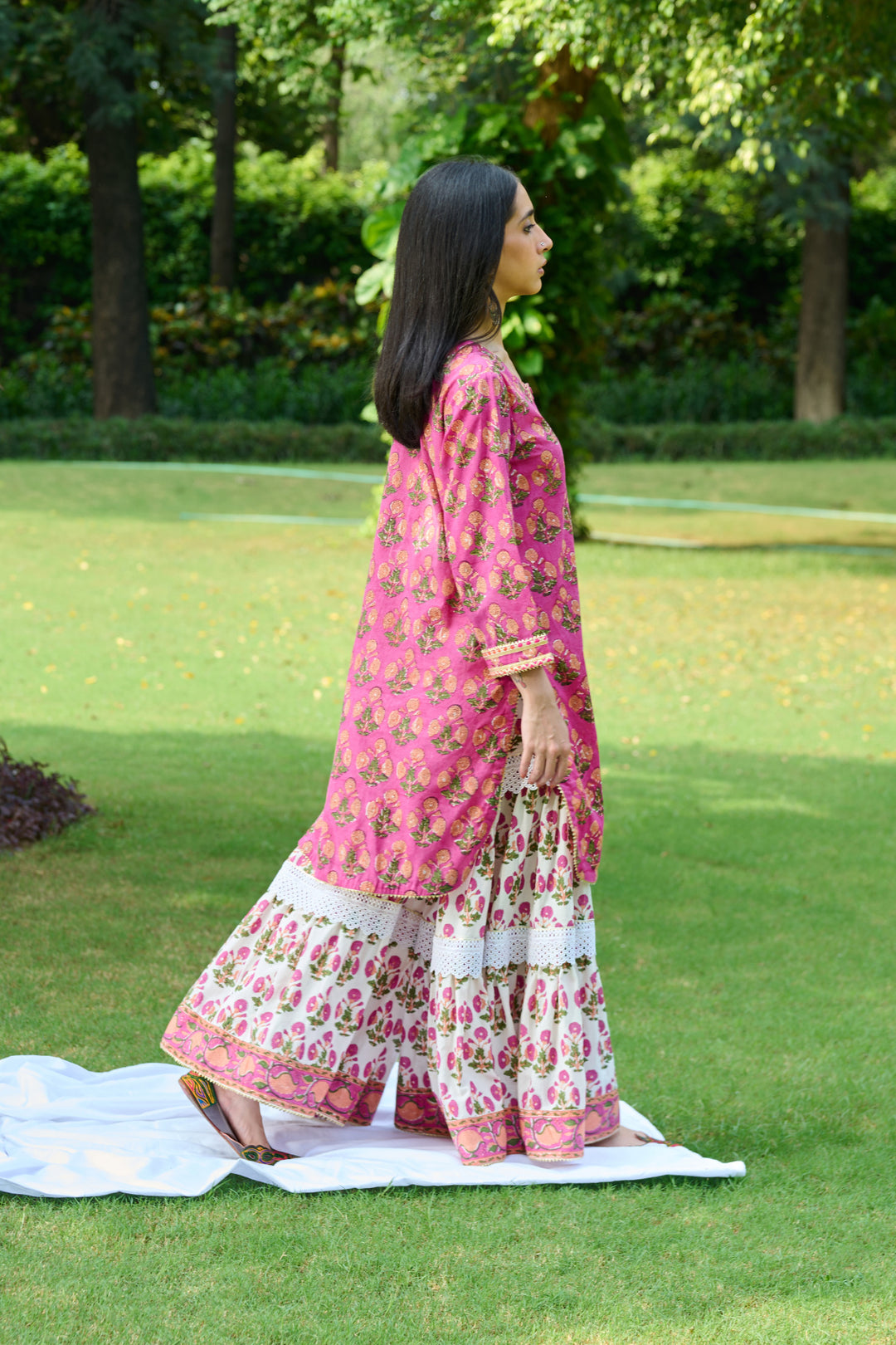 Boota Rani Mughal Rani Pink Gharara Set ( Set Of 3)