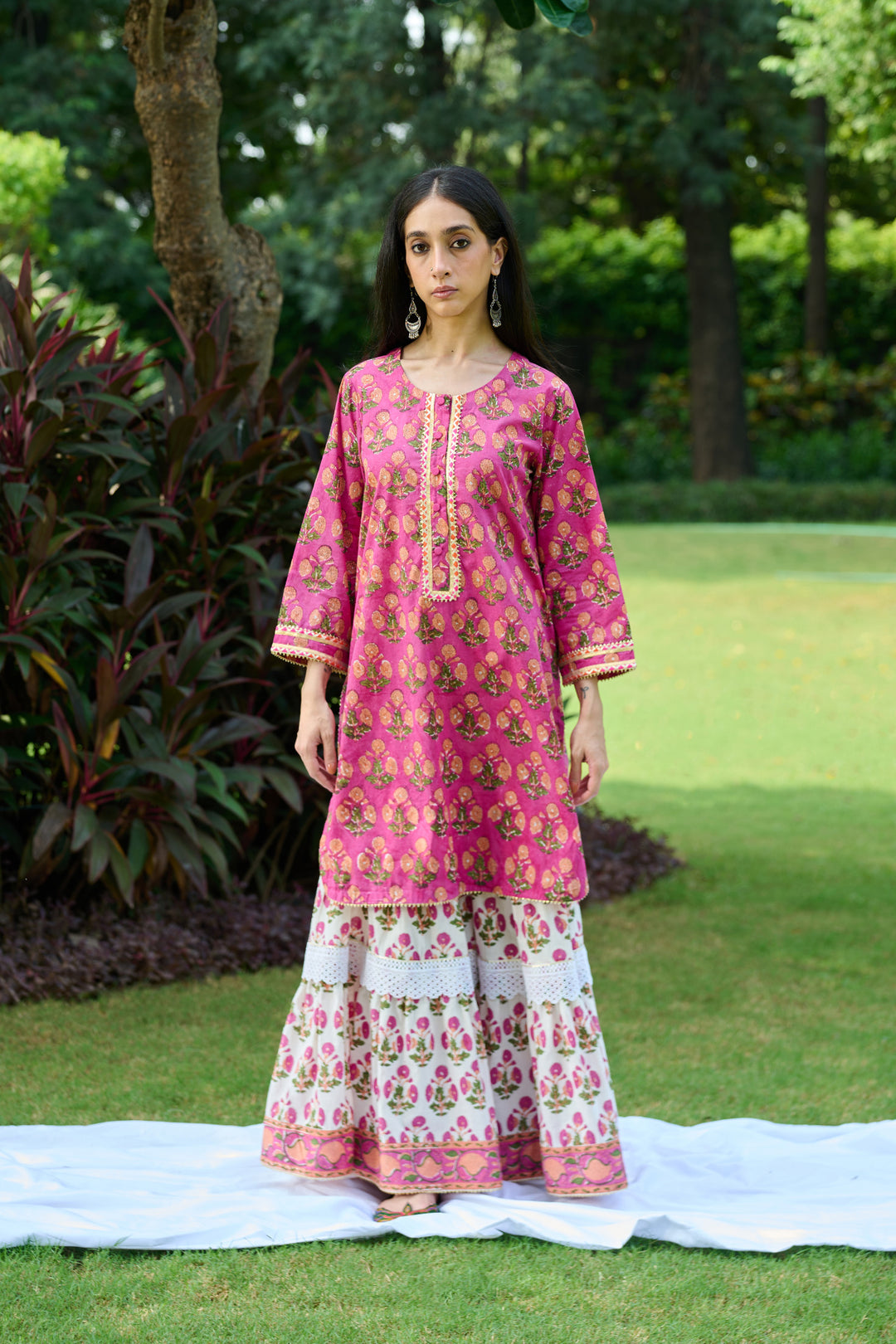 Boota Rani Mughal Rani Pink Gharara Set ( Set Of 3)