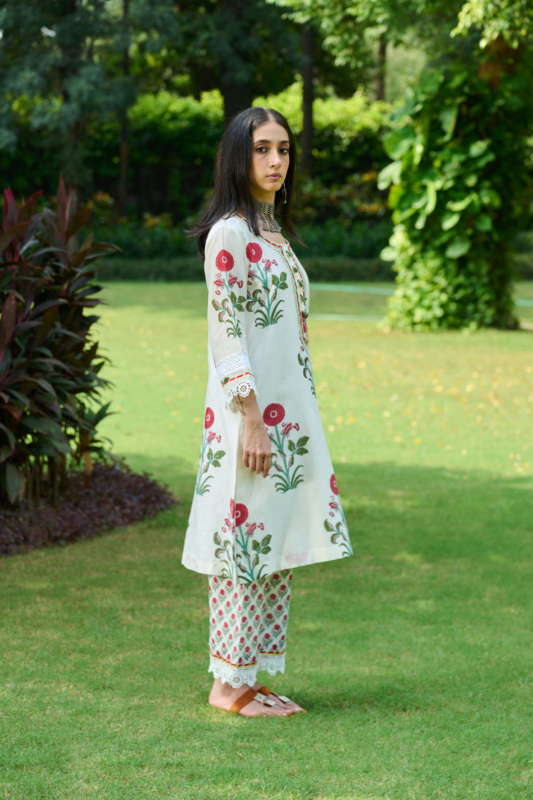Boota Ivory Red Mughal Print Kurta With Palazzo And Dupatta ( Setof 3)