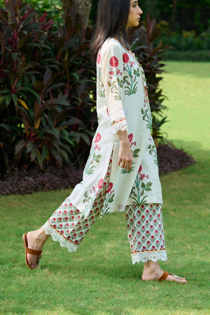Boota Ivory Red Mughal Print Kurta With Palazzo And Dupatta ( Setof 3)