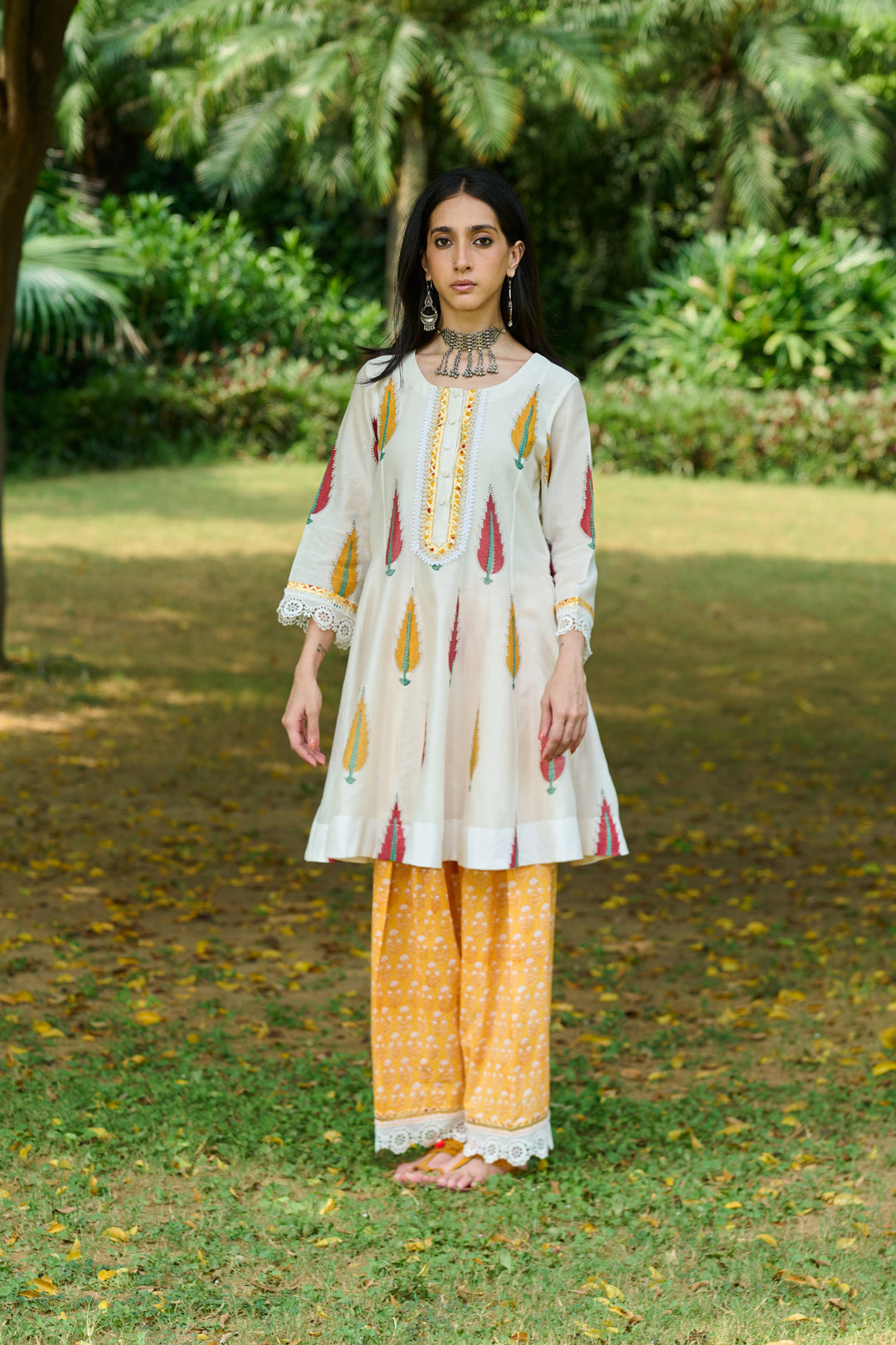 Boota Ivory Leaf Short Anarkali With Farshi Salwar And Dupatta ( Set Of 3)