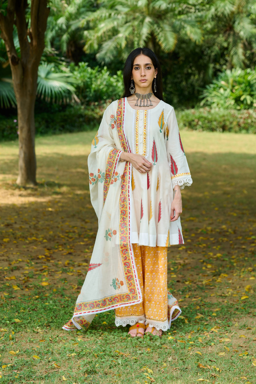 Boota Ivory Leaf Short Anarkali With Farshi Salwar And Dupatta ( Set Of 3)