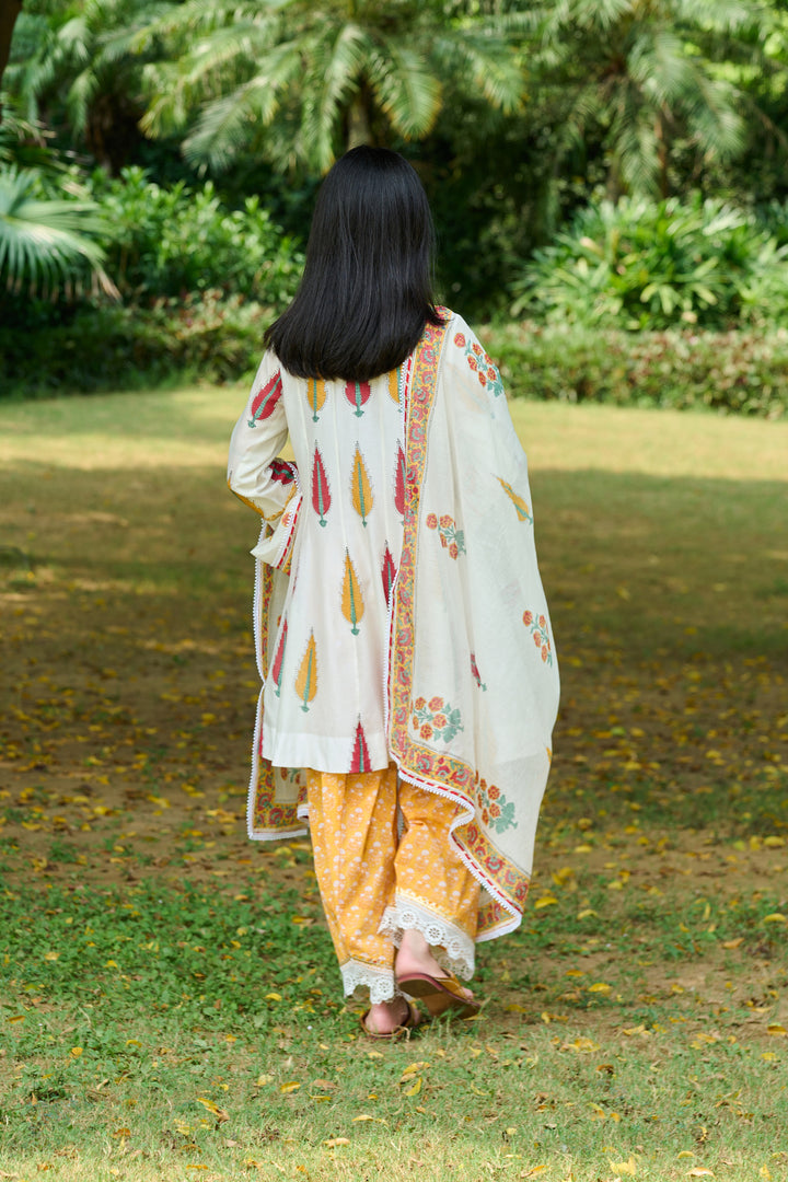 Boota Ivory Leaf Short Anarkali With Farshi Salwar And Dupatta ( Set Of 3)