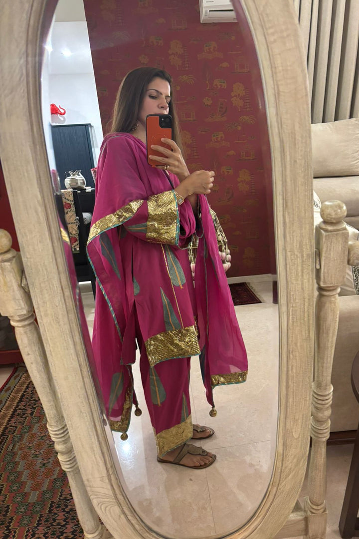 Boota Rani Pink Gulaabo choga set of 3