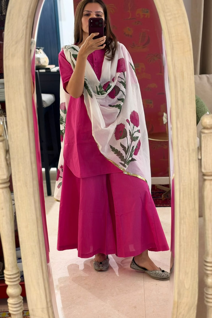 Boota gulaabo short shirt with kali pallazo and dupatta (Set of 3 )