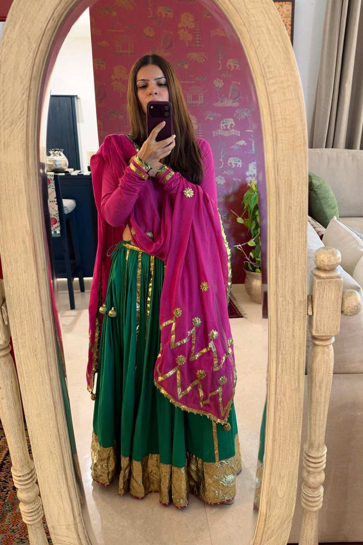 Boota Gulaabo blouse with green ghag and dupatta  (set of 3)