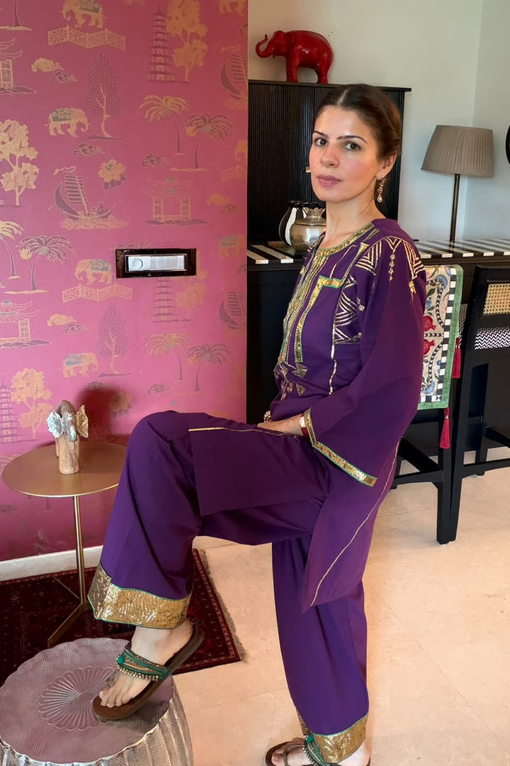 Boota Jaamuni choga with farshi salwar (Set of 2)
