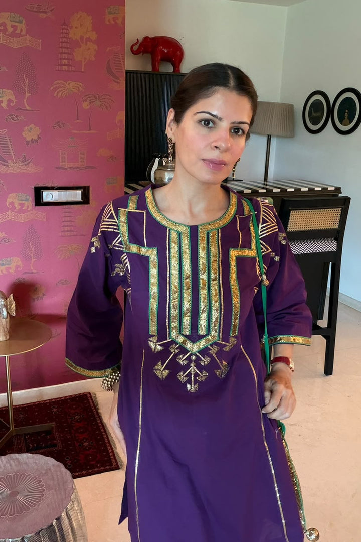 Boota Jaamuni choga with farshi salwar (Set of 2)