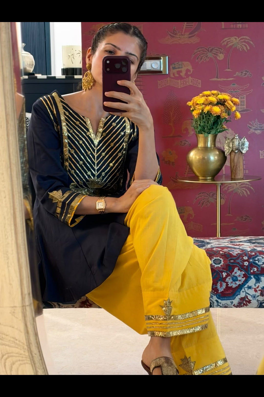 Boota Neeli anarkali with peeli farshi