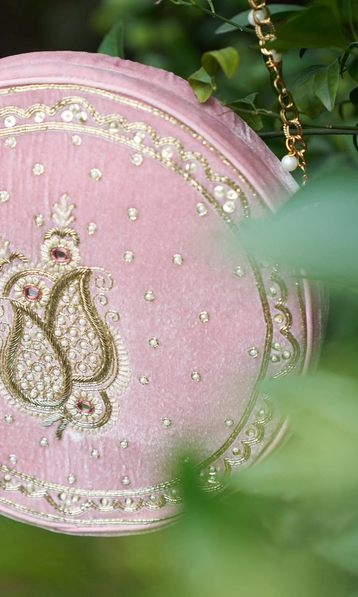 zooni foils soft pink paisley sling bag sample2