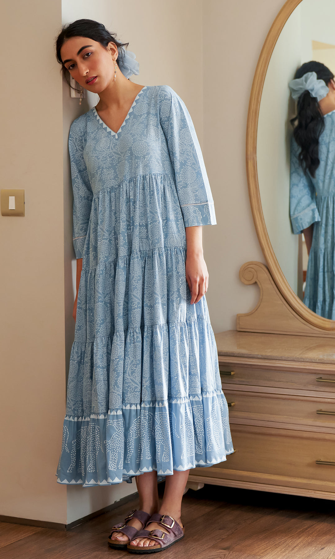 DAISY 2 ELEPHANT PRINT POWDER BLUE TIERED DRESS, M DAISY 2 ELEPHANT PRINT POWDER BLUE TIERED DRESS, M