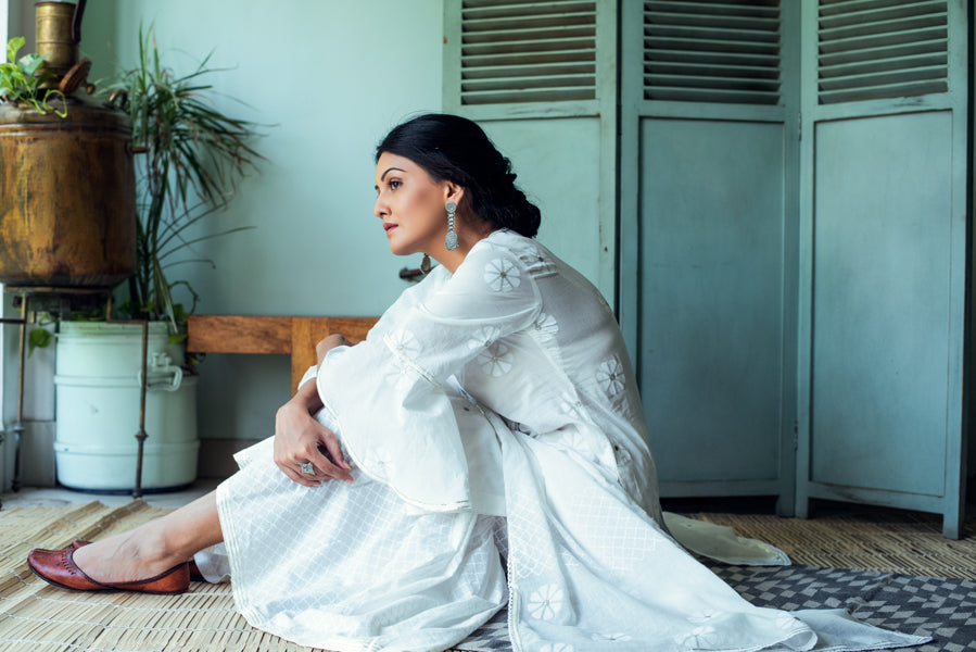 Ridhi Suri Gul Ivory Badla Embroidered Kurta - Set Of 3