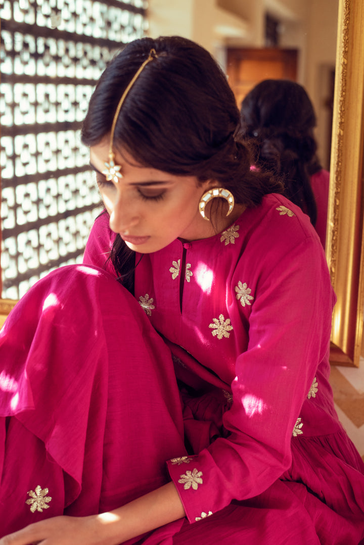 Ridhi Suri GENELIA D'SOUZA IN AAFREEN FLOWER GOTA YOKE GATHER DROP WAIST GATHER ANARKALI SET 0F 3  - RANI PINK