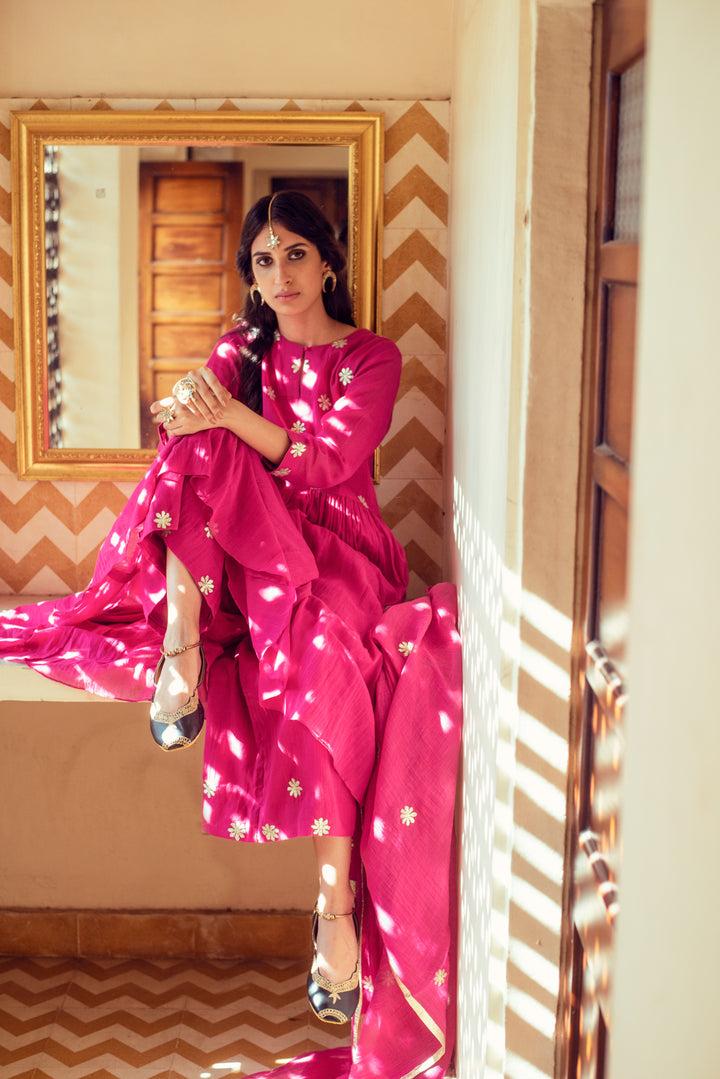 Ridhi Suri GENELIA D'SOUZA IN AAFREEN FLOWER GOTA YOKE GATHER DROP WAIST GATHER ANARKALI SET 0F 3  - RANI PINK