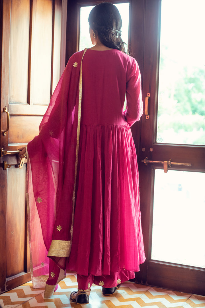 Ridhi Suri GENELIA D'SOUZA IN AAFREEN FLOWER GOTA YOKE GATHER DROP WAIST GATHER ANARKALI SET 0F 3  - RANI PINK
