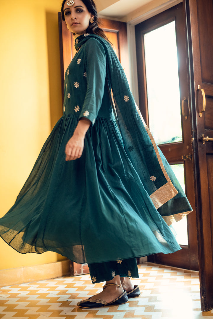 Ridhi Suri AAFREEN FLOWER GOTA YOKE GATHER DROP WAIST GATHER ANARKALI SET 0F 3 - EMERALD GREEN