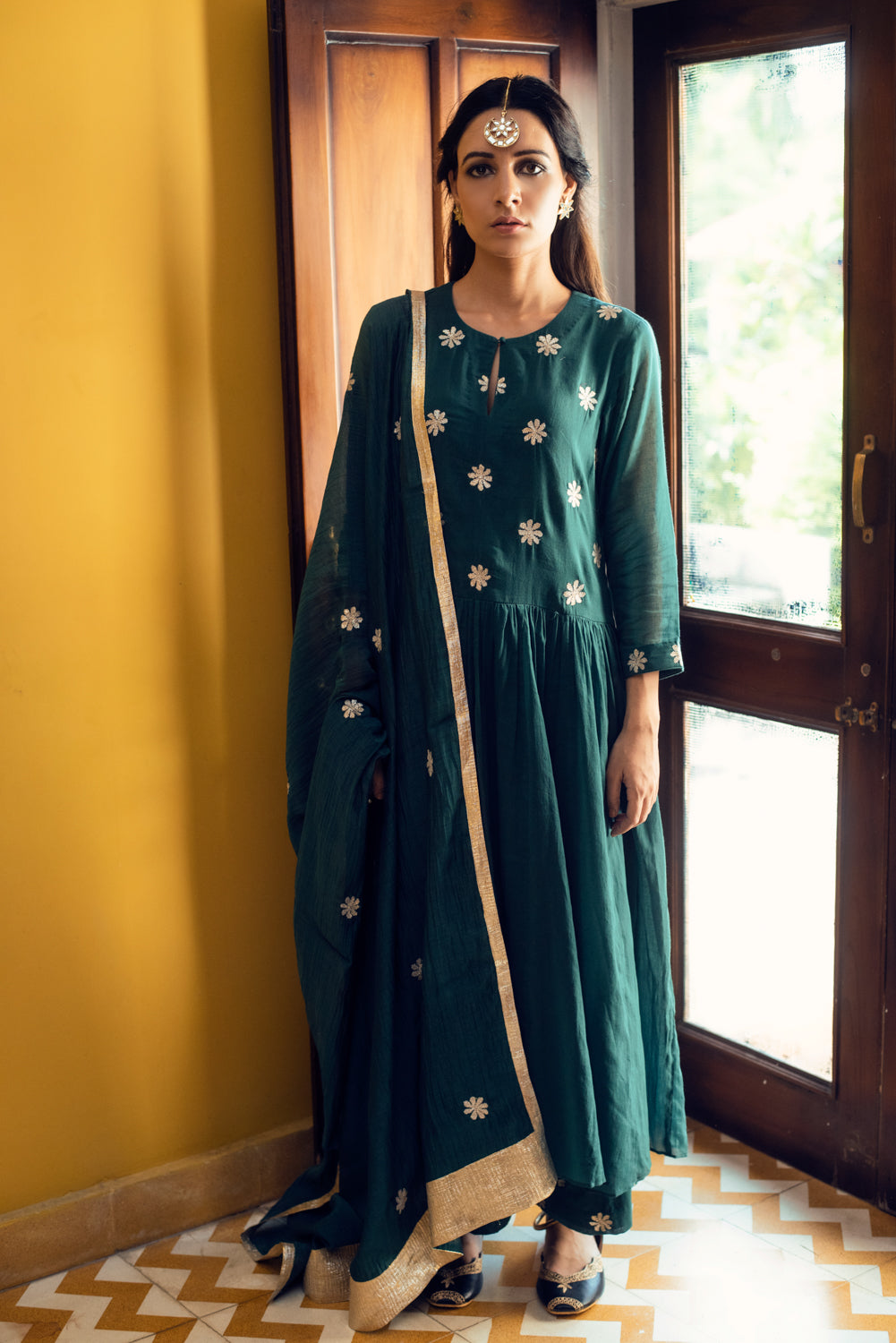 Ridhi Suri AAFREEN FLOWER GOTA YOKE GATHER DROP WAIST GATHER ANARKALI SET 0F 3 - EMERALD GREEN
