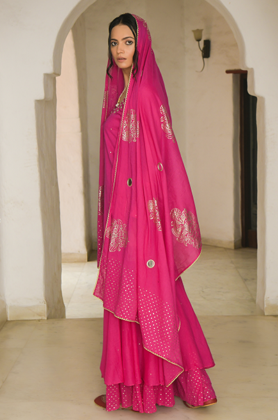 Ridhi Suri SE Rani short kurta with gharara and dupatta -set of 3