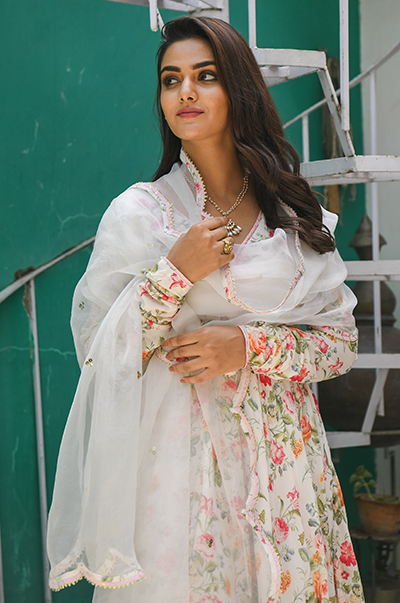 Ridhi Suri Phulwaari White Floral printed yoke anarkali with chooridar and dupatta- set of 3