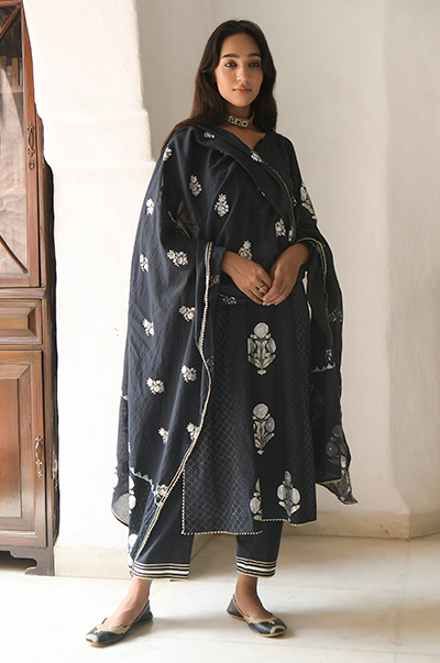 Ridhi Suri SE Black foil printed kurta with palazzo and dupatta- set of 3