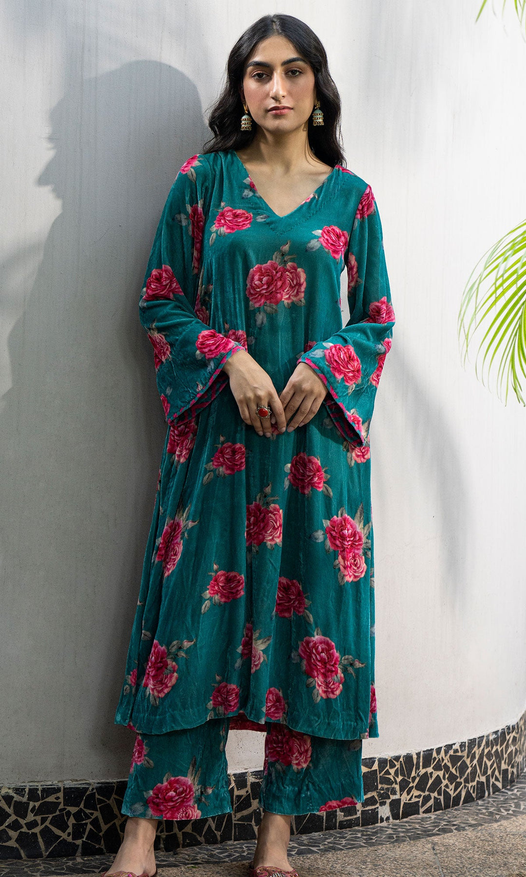 Ridhi Suri Bareen floral teal velvet straight kurta with velvet palazzo and shawl - Set of 3