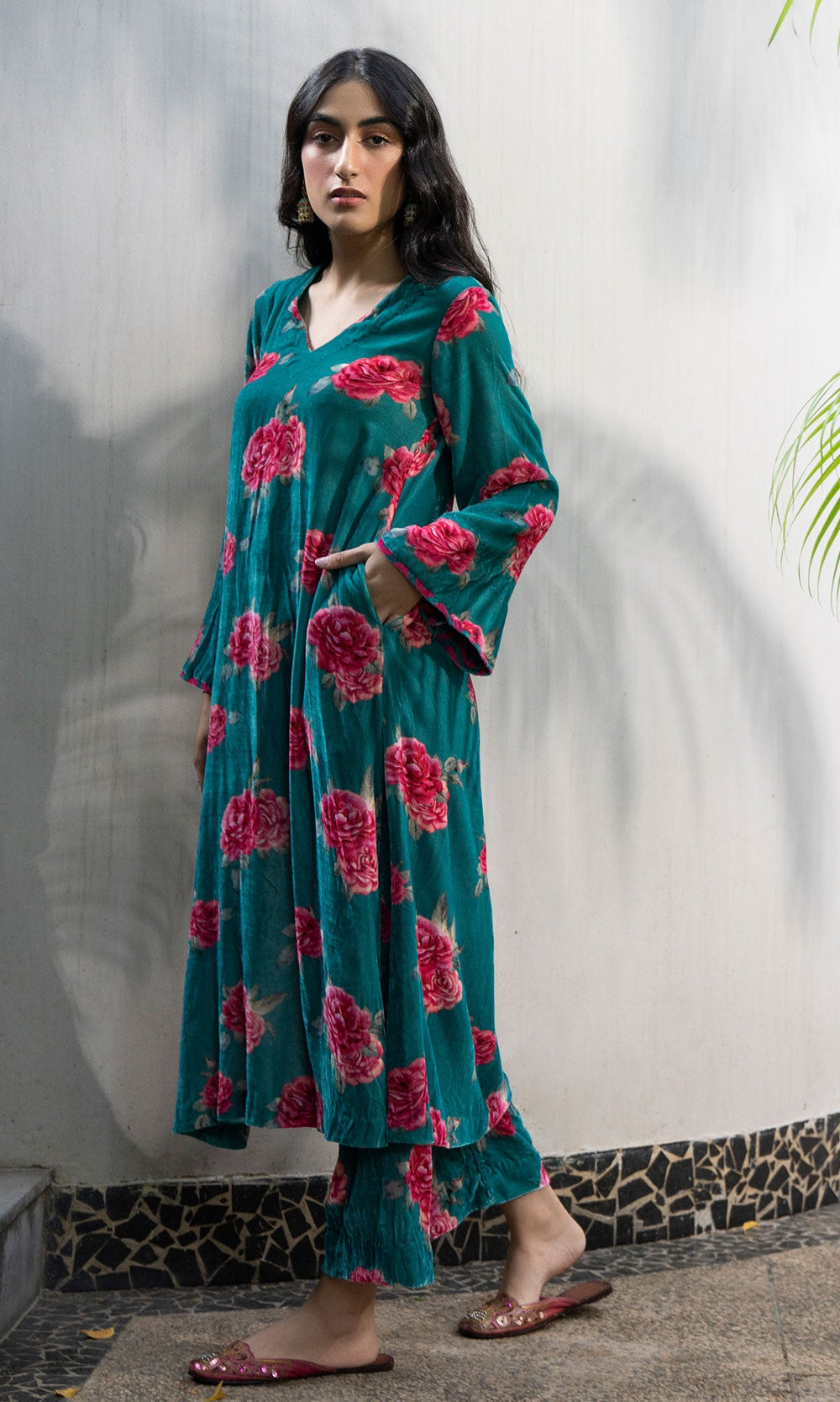 Ridhi Suri Bareen floral teal velvet straight kurta with velvet palazzo and shawl - Set of 3