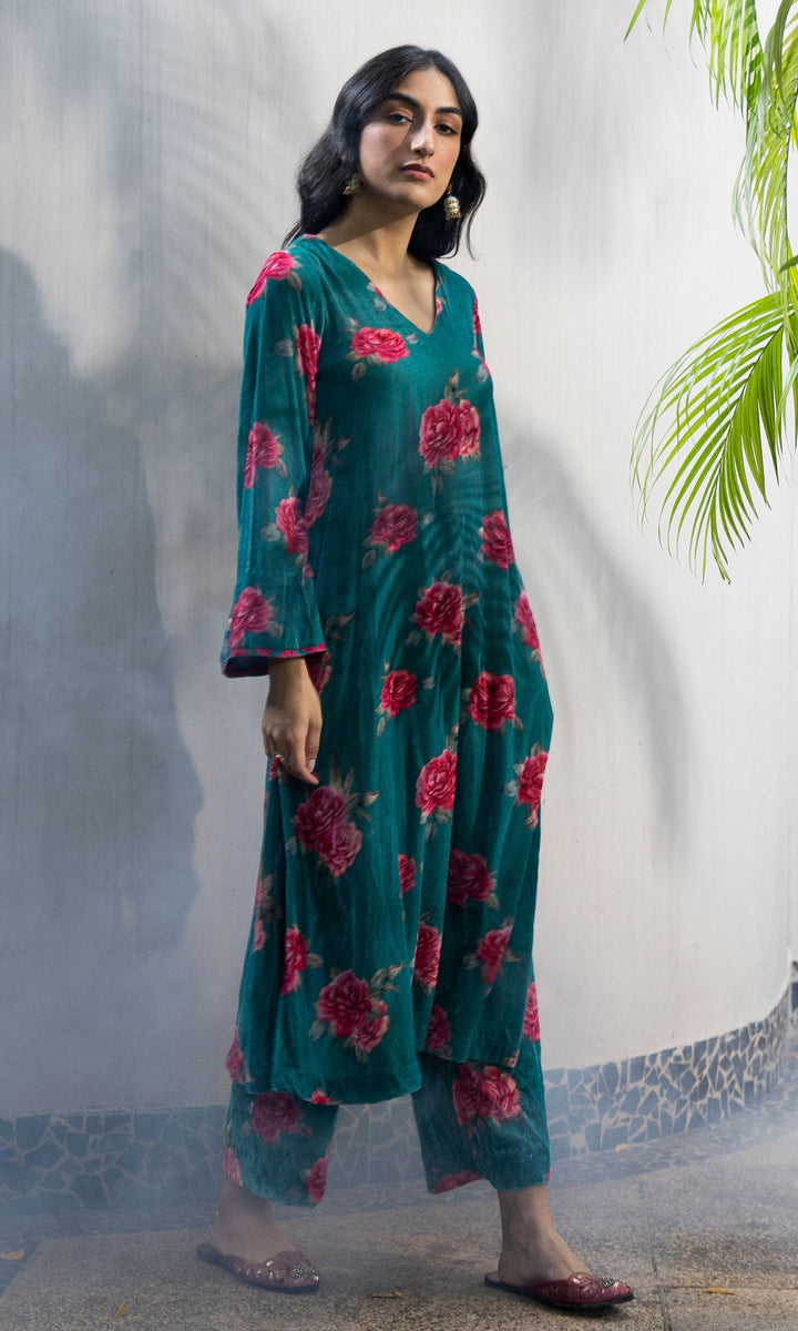 Ridhi Suri Bareen floral teal velvet straight kurta with velvet palazzo and shawl - Set of 3
