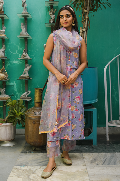 Ridhi Suri Phulwaari Lilac Floral printed sleeveless kurta and palazzo with dupatta- set of 3