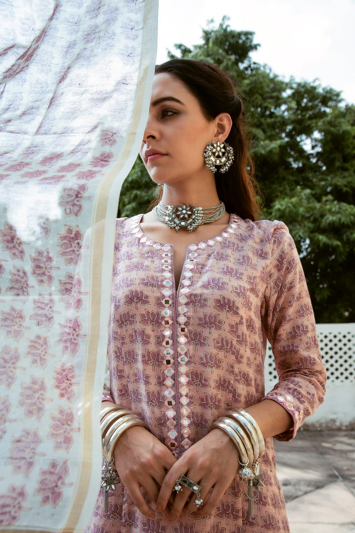 Pariza Lotus block printed Dupatta- Pink