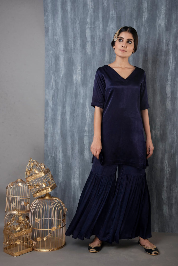 Ridhi Suri ZAR MASHRU GARARA SET OF 3 WITH FOIL PRINTED VELVET SHAWL -MIDNIGHT BLUE