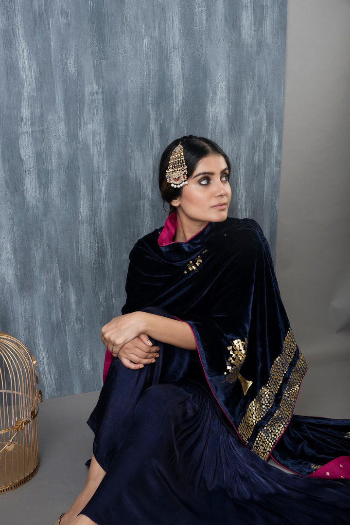 Ridhi Suri ZAR MASHRU GARARA SET OF 3 WITH FOIL PRINTED VELVET SHAWL -MIDNIGHT BLUE