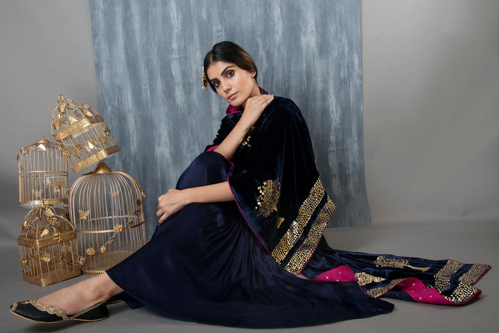 Ridhi Suri ZAR MASHRU GARARA SET OF 3 WITH FOIL PRINTED VELVET SHAWL -MIDNIGHT BLUE