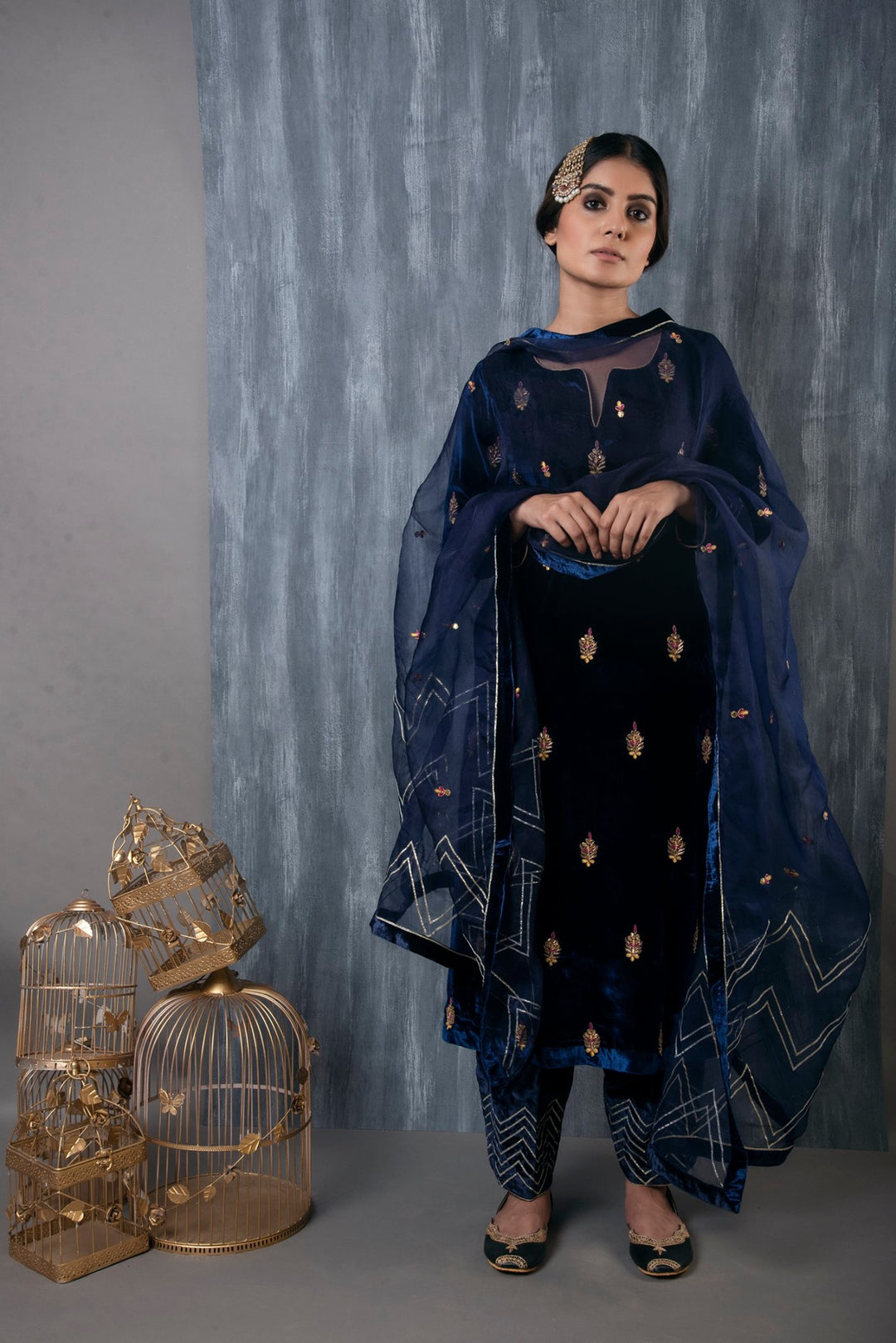 Ridhi Suri ZAR HAND EMBROIDERED VELVET SALWAR SET OF 3 WITH ORGANZA DUPATTA - MIDNIGHT BLUE