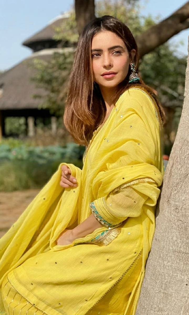 Ridhi Suri Aamna Shariff in Yellow kurta with salwar and dupatta- set of 3