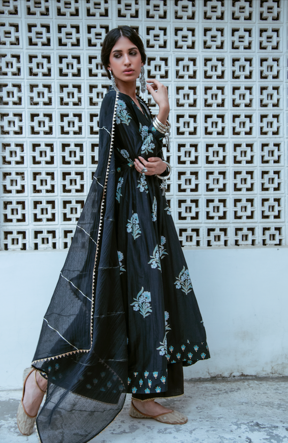 Ridhi Suri AAFREEN BLACK BLOCK PRINTED LONG KURTA PALAZZO SET