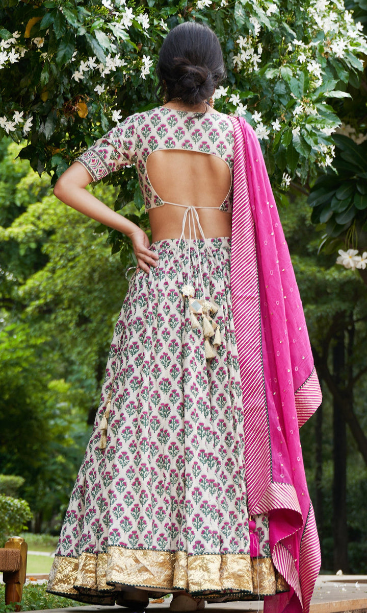 Kainaat - Pink Block Printed V-Neck Blouse With Lehenga And Dupatta - Set Of 3