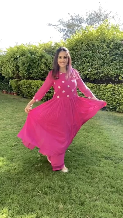 Ridhi Suri GENELIA D'SOUZA IN AAFREEN FLOWER GOTA YOKE GATHER DROP WAIST GATHER ANARKALI SET 0F 3  - RANI PINK