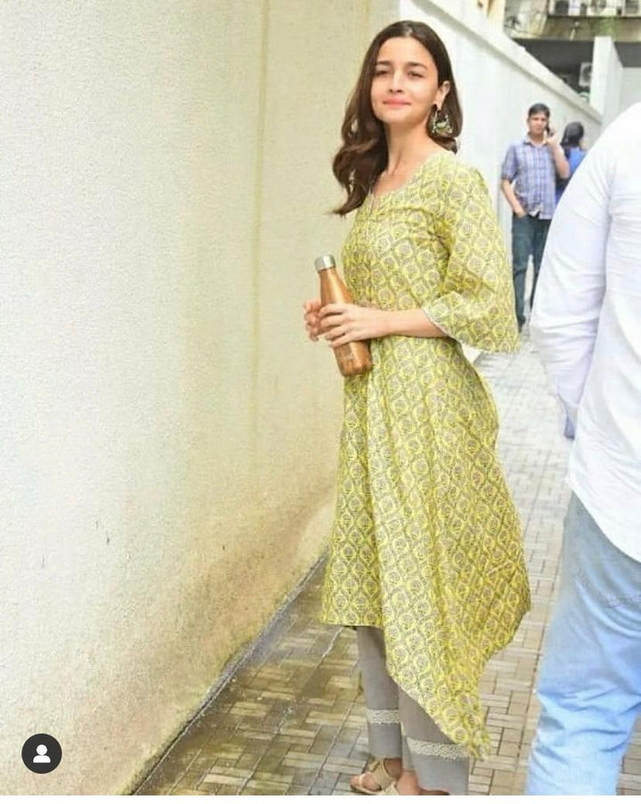 Alia Bhatt in Zeba Block Printed Set of 2