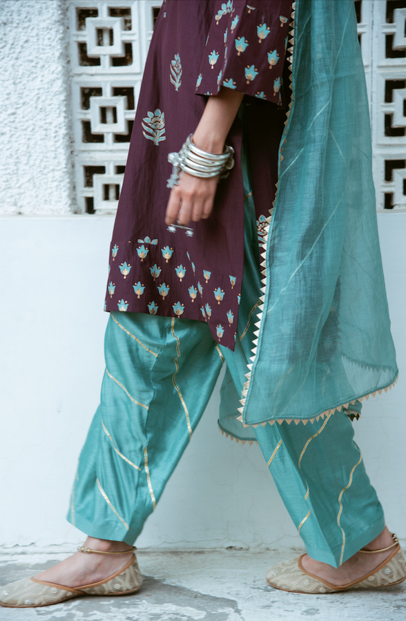 Ridhi Suri AAFREEN WINE SUIT SET