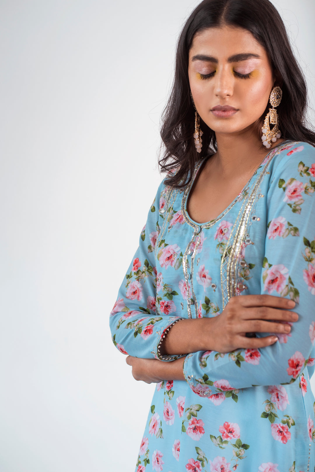 Ridhi Suri Amaltas Blue floral printed kurta with white salwar and Pink dupatta- set of 3
